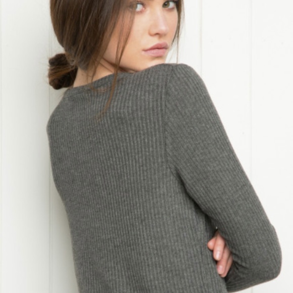 Brandy Melville Rare Breanne Crop Top - Picture 6 of 6